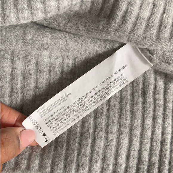 ❤️POINT ZERO PATCH WORKED COLOR BLOCKING SWEATER❤️ - Picture 11 of 15